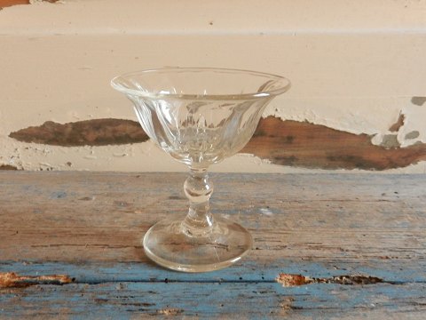 1800tals sukkerfad af klart glas.