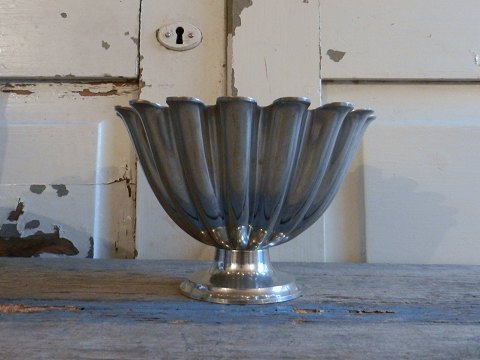 Just Andersen poleret tin skål på fod no. 1228