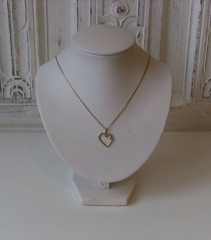 14 kt satineret guld hjerte med brillant 0,01ct