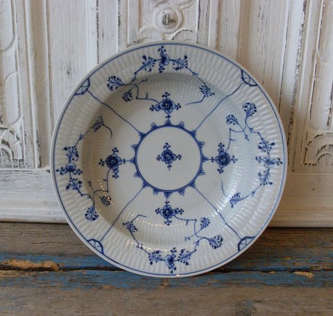 Royal Copenhagen Antik Musselmalet dybtallerken 23cm.Ca. 1800