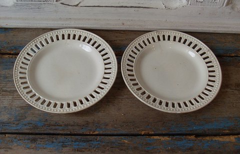 1800tals Engelsk creamware tallerkener med gennembrudt kant 19cm. fra Middlesbrough Pottery