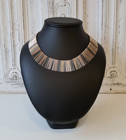 Eigil Jensen for A.Michelsen collier i sterlingsølv 46,5 cm.