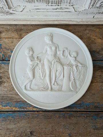 B&G Biscuit Platte Barndom og Forår efter Thorvaldsens original fra Rom 1836 - 29 cm.