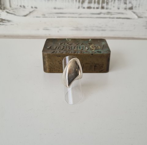 Nanna Ditzel for Georg Jensen sølvring no. 91