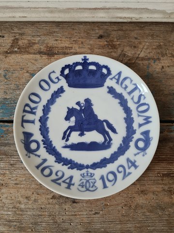 Royal Copenhagen Mindeplatte - Postplatte - Tro & Agtsom 1624 - 1924 i anledning af postvæsenet 300 års jubilæum