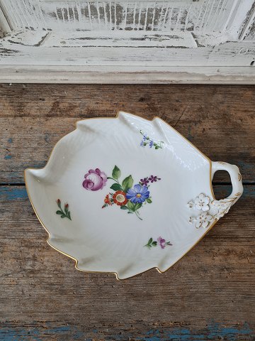 Royal Copenhagen Let Saksisk Blomst bladformet asiet No. 1599