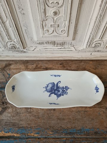 Royal Copenhagen Blå Blomst Flettet sellerifad no. 8072