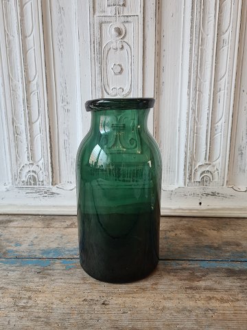 Grønt sylteglasAalborgglasværk 1899. Højde 23 cm.