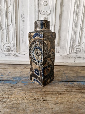Royal Copenhagen Baca vase No. 870/3290