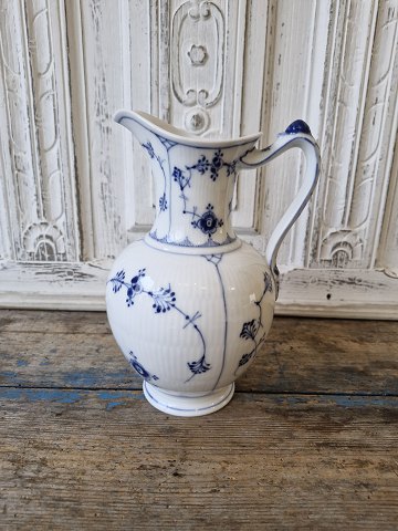 Royal Copenhagen Musselmalet riflet chokoladekande uden låg no. 482