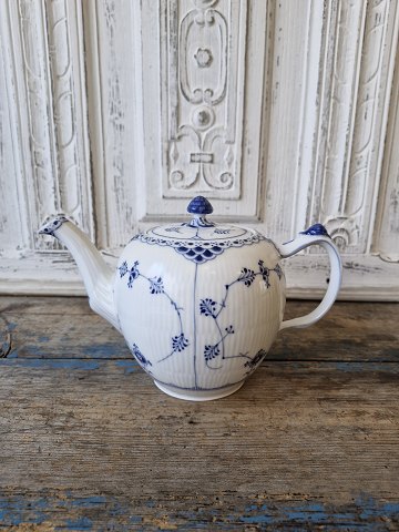 Royal Copenhagen Musselmalet halvblonde tekande no. 611