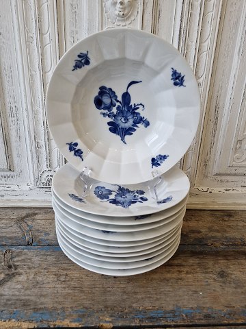 Royal Copenhagen Blå Blomst Kantet stor dybtallerken no. 8546