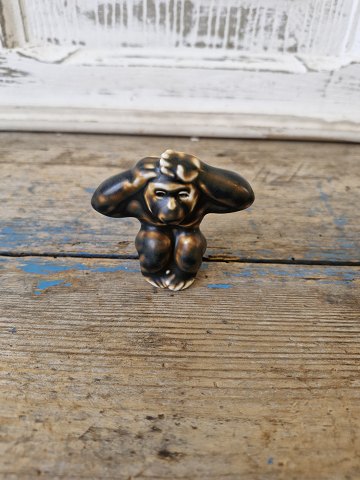 Royal Copenhagen stentøjs figur - lille abe No. 20217