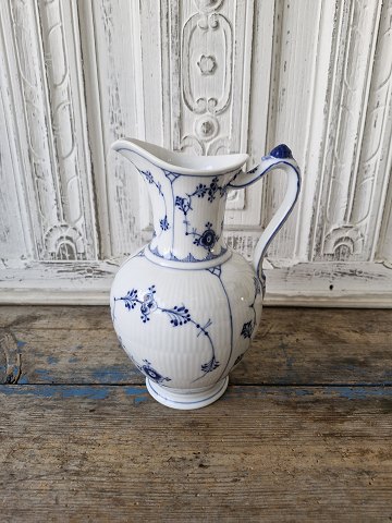 Royal Copenhagen Musselmalet riflet chokoladekande  no. 482
