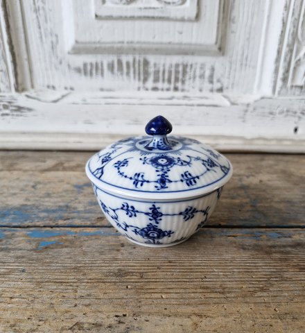 Royal Copenhagen Musselmalet riflet sukkerskål no. 239