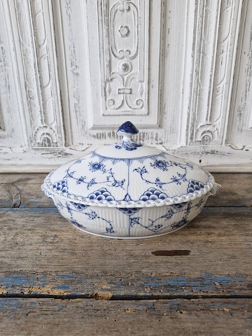 Royal Copenhagen Musselmalet helblonde lågfad no. 1129