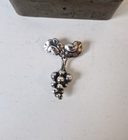 Georg Jensen Grape broche i sterlingsølv no. 217A