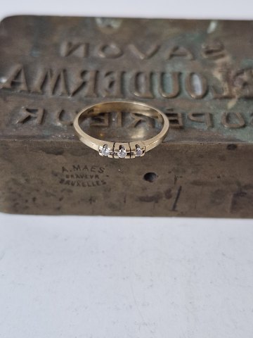 Vintage alliancering i 14 kt guld med 3 små brillanter