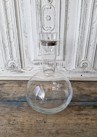 Ole Palsby for Georg Jensen karaffel i glas med krave af sterlingsølv
