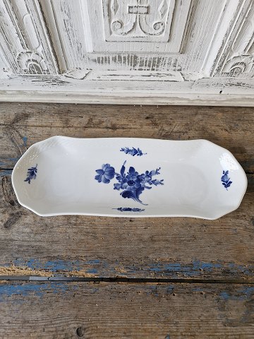 Royal Copenhagen Blå Blomst flettet sellerifad no. 8072