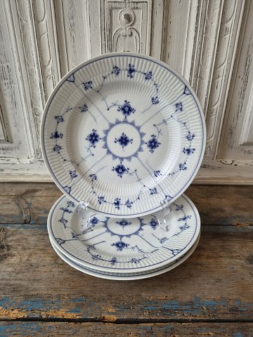 Royal Copenhagen Musselmalet riflet middagstallerken no. 175